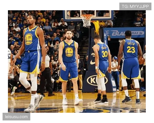 深度观察:勇士“五小收官”阵容的防守效率出现下滑趋势 深度观察:勇士“五小收官”阵容的防守效率出现下滑趋势